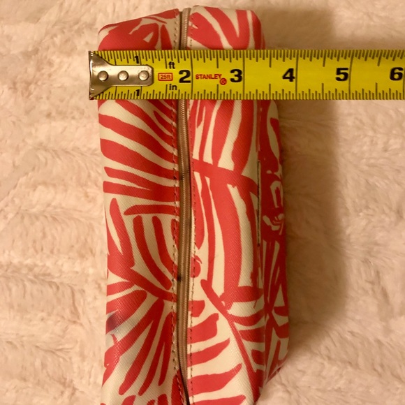 Pink and White Kate Spade Cosmetic Case - Picture 8 of 8